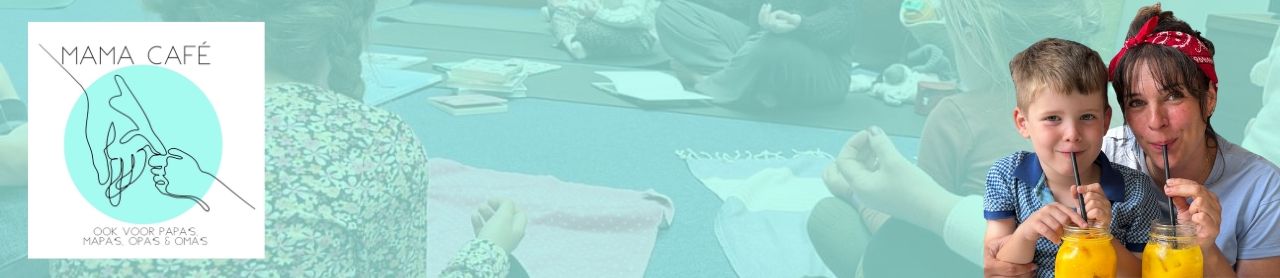 Moeder speelt met twee kinderen