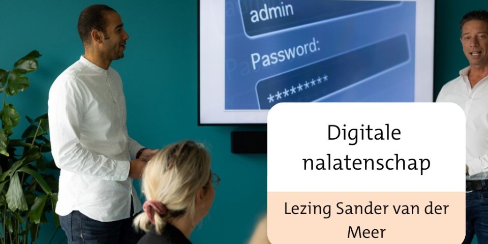 Mannen die naast een smartboard staan